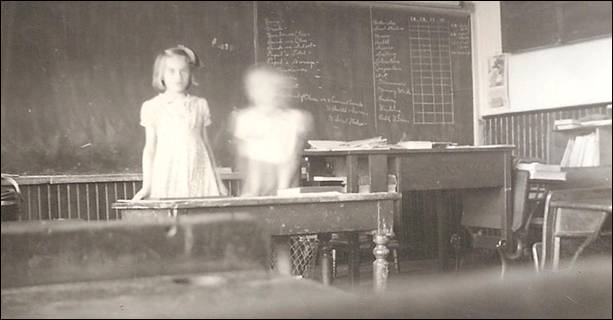 SS 5 Sillsville School  interior 1946 ed